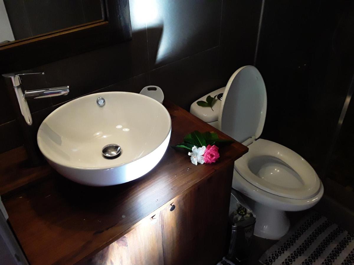 Royal Here Hotel Faaa Kültér fotó